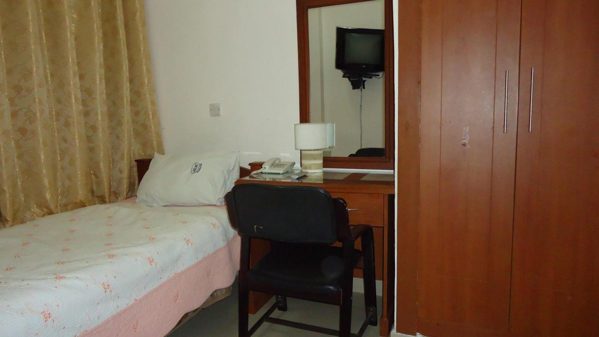 Rainbow Hotel Dar es Salaam Phòng bức ảnh