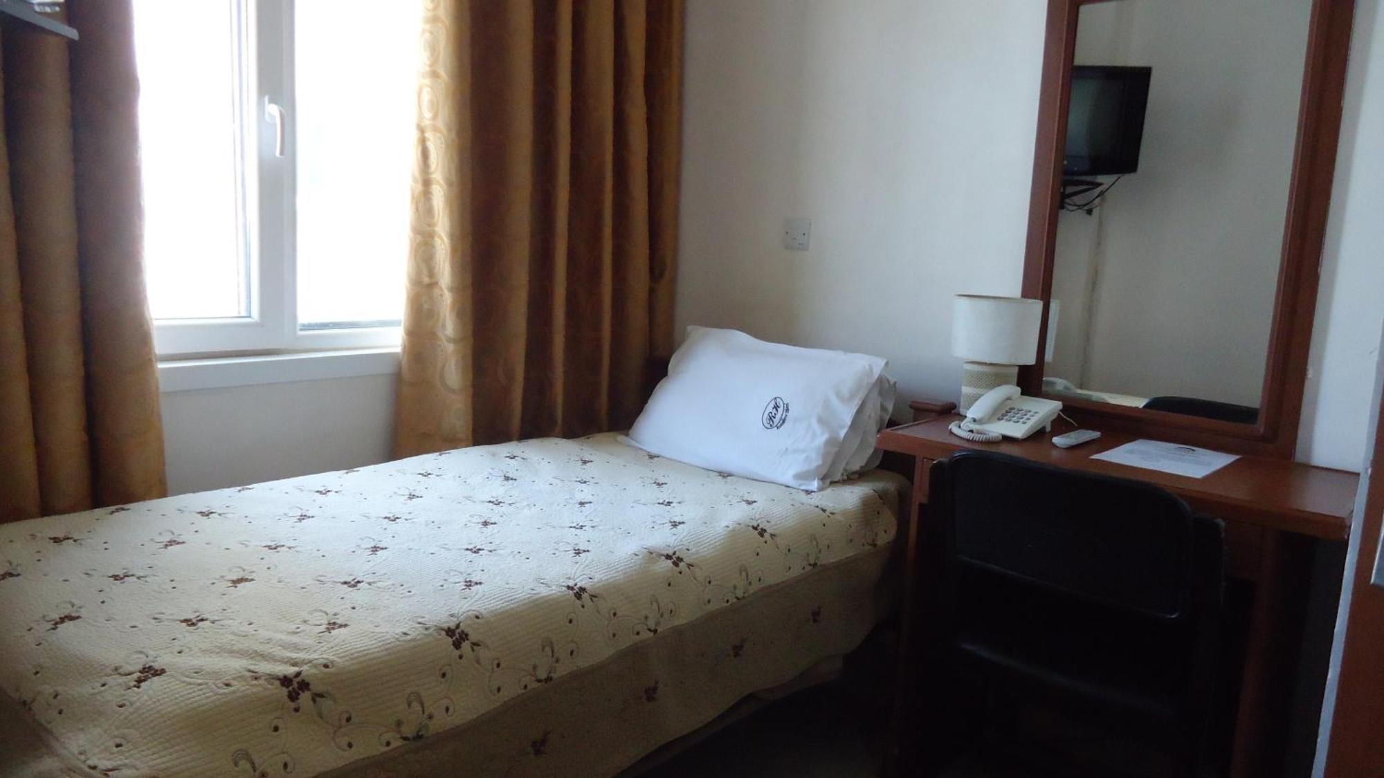 Rainbow Hotel Dar es Salaam Phòng bức ảnh